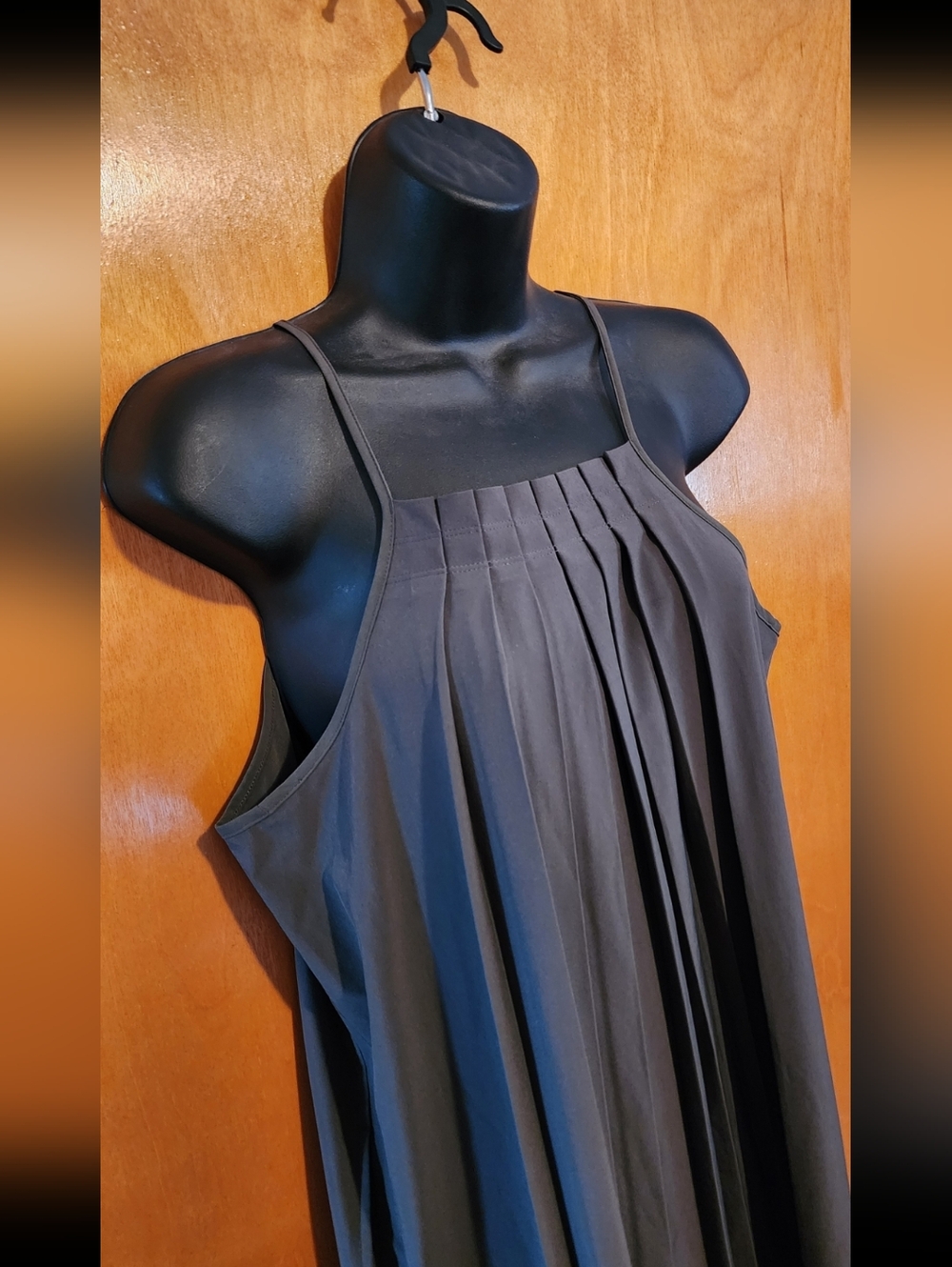 Athleta Pleated Sleeveless Maxi Dress - Picture 2 of 10